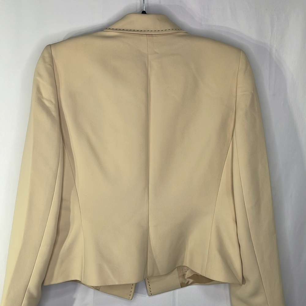 🧇nwt Tahari Arthur S Levine tan blazer with black contrast stitching. - Picture 3 of 3